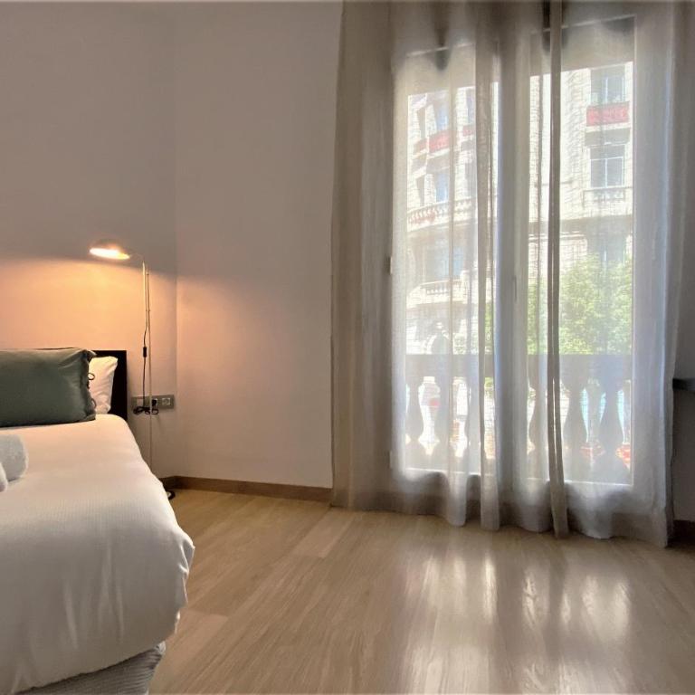 Fisa Rentals Gran Via Apartments - Two -Bedroom Apartment - 5