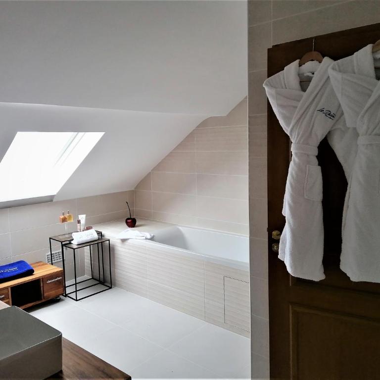 Le Diana Hôtel & Spa - Suite Supérieure - Vue sur Mer - 4