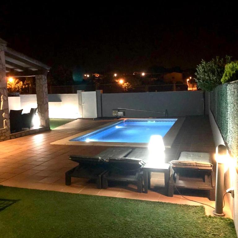 Casa en L Escala con piscina y WIFI free - Casa de 4 dormitorios - 12