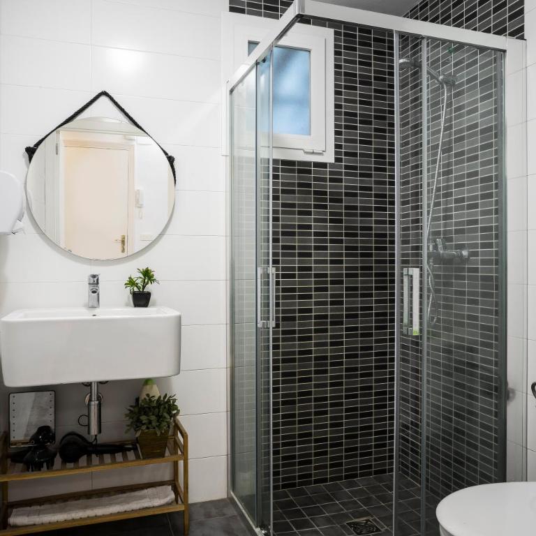 Usandizaga Apartment, Second line beach, free Parking - Apartamento de 3 dormitorios - 15