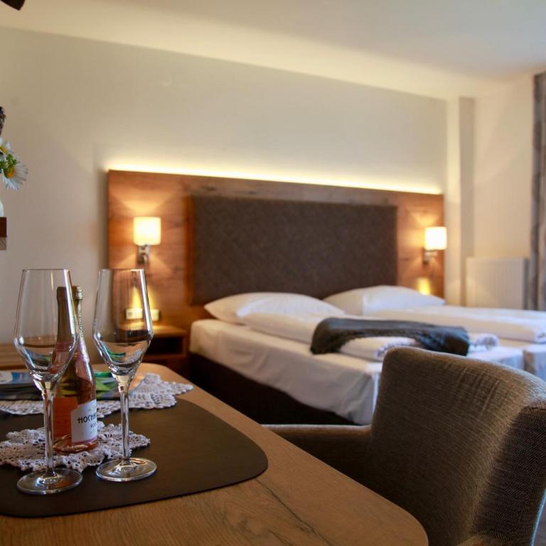 Hotel-Restaurant am Hochfuchs - Triple Room with Balcony - 8
