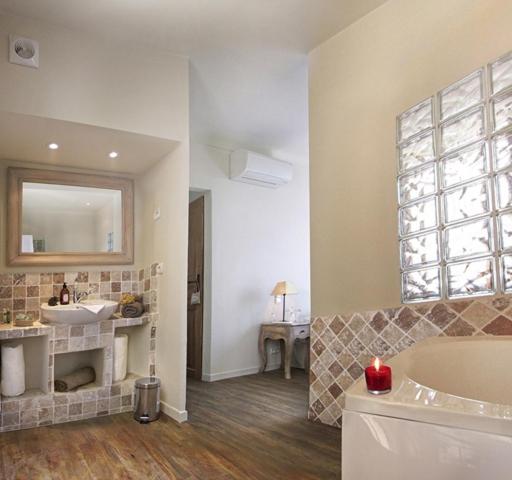 Histoires de Bastide - Chambre Double avec Baignoire Spa - 2