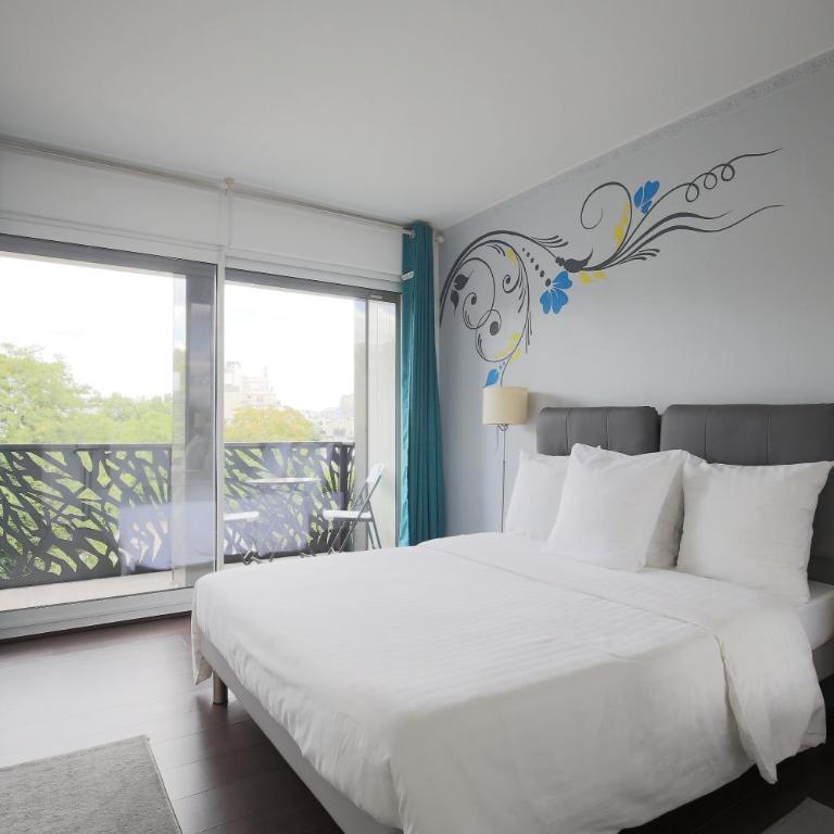 Chic Two Bedroom Apartment steps from Champs Elysees - Appartement 2 Chambres - 1
