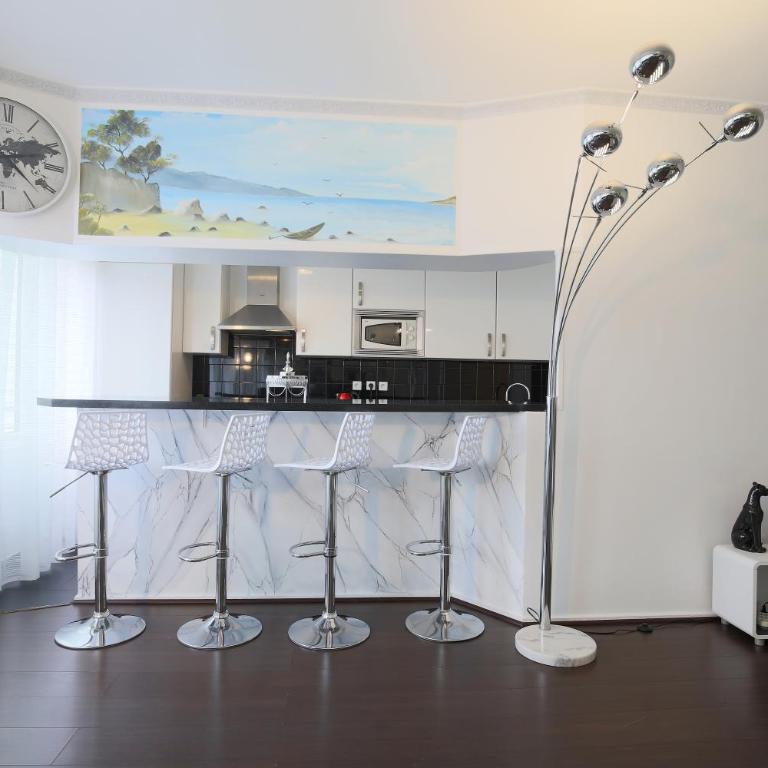 Chic Two Bedroom Apartment steps from Champs Elysees - Appartement 2 Chambres - 6
