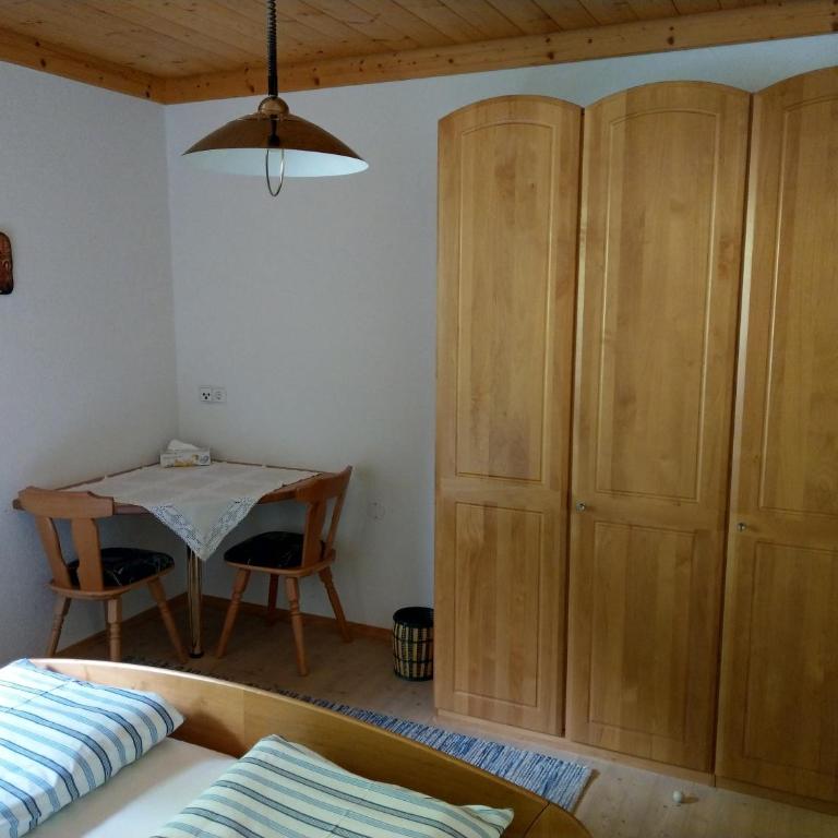 Ferienwohnungen Eggarter - Apartment mit 2 Schlafzimmern und Balkon - 7
