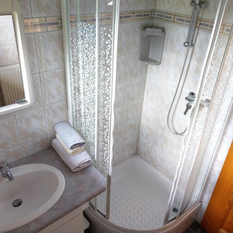 Ferienwohnungen Eggarter - Apartment mit 2 Schlafzimmern und Balkon - 10