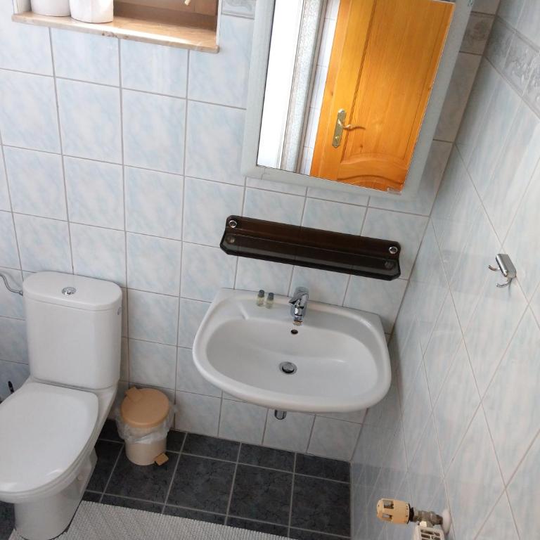 Ferienwohnungen Eggarter - Apartment mit 2 Schlafzimmern und Balkon - 11