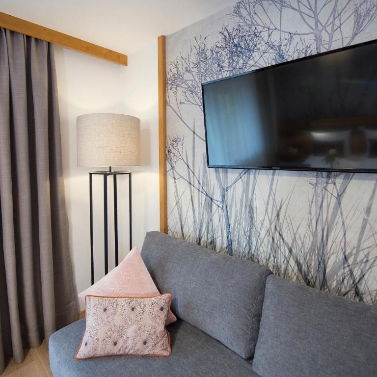 Hotel Vierjahreszeiten - Doppelzimmer mit Balkon - 12