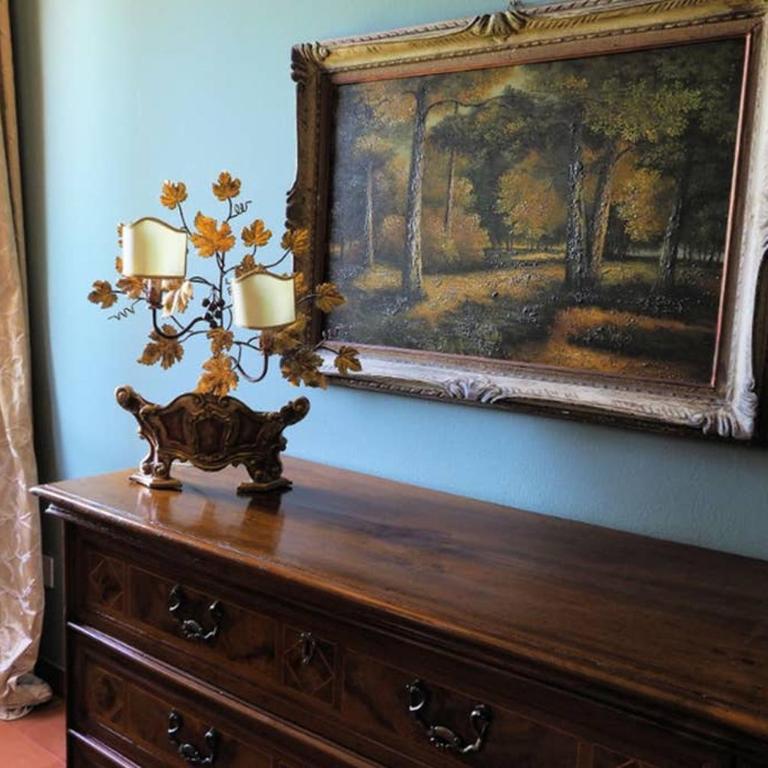Villa Contessa Massari Ferrara - Three-Bedroom Apartment - 11
