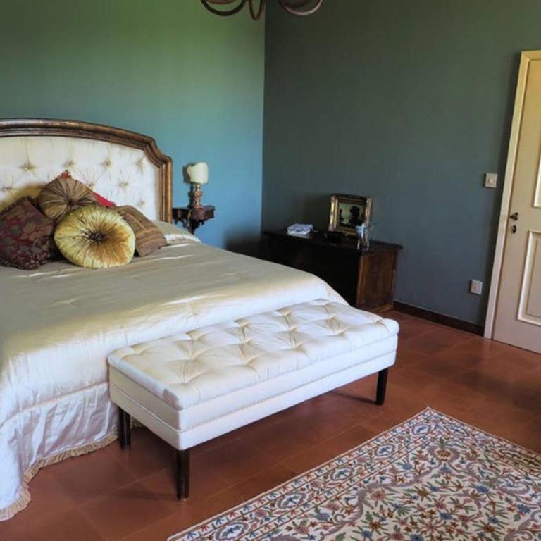 Villa Contessa Massari Ferrara - Three-Bedroom Apartment - 10