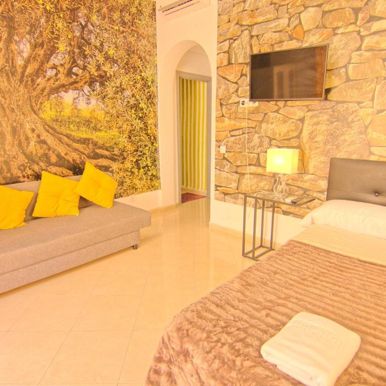 Balcony & Room Malaga centro - Habitación Familiar con balcón - 12