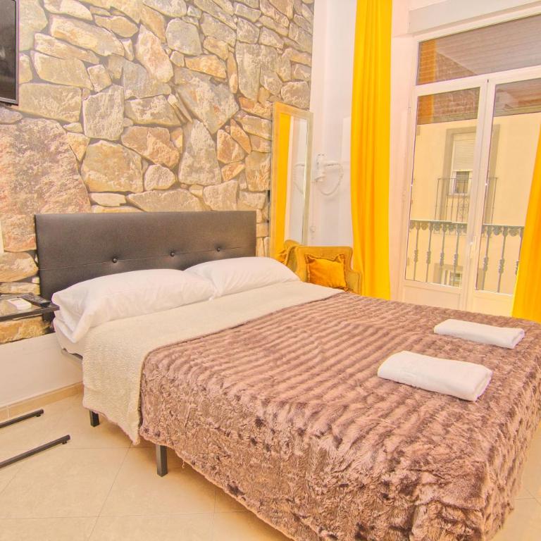 Balcony & Room Malaga centro - Habitación Familiar con balcón - 3