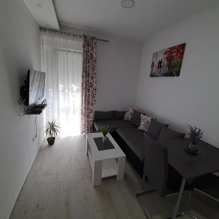 Apartments Ogurlic - One-Bedroom Apartment - 10