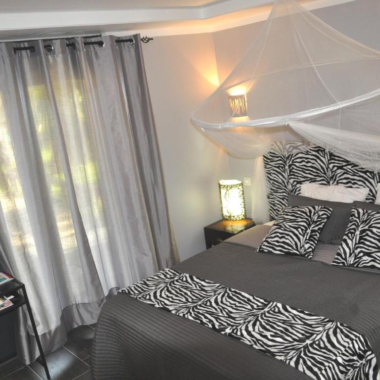 Villa-Carroubier - Deluxe Suite - 3