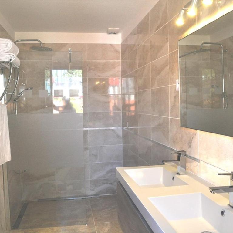 Villa-Carroubier - Deluxe Suite - 5