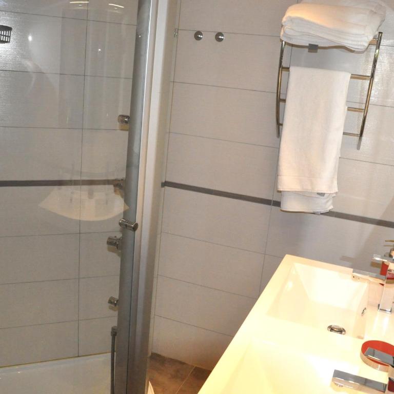 Villa-Carroubier - Family Suite - 5