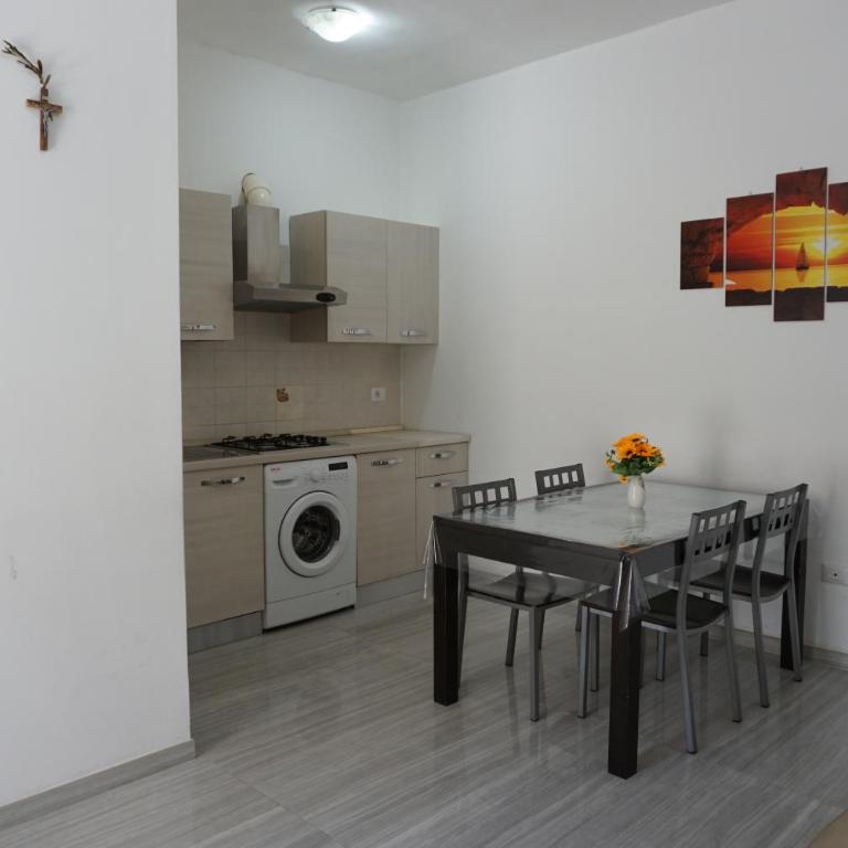 Casa Elisabetta - Two-Bedroom Apartment - 3
