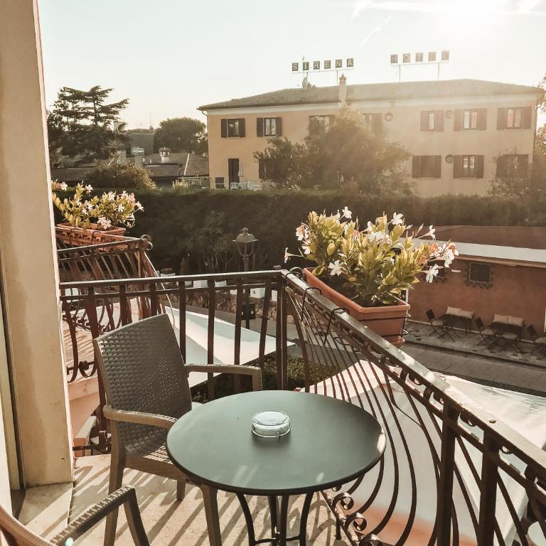 Hotel Benacus - Camera Superior Matrimoniale/Doppia con Letti Singoli con Balcone - 4
