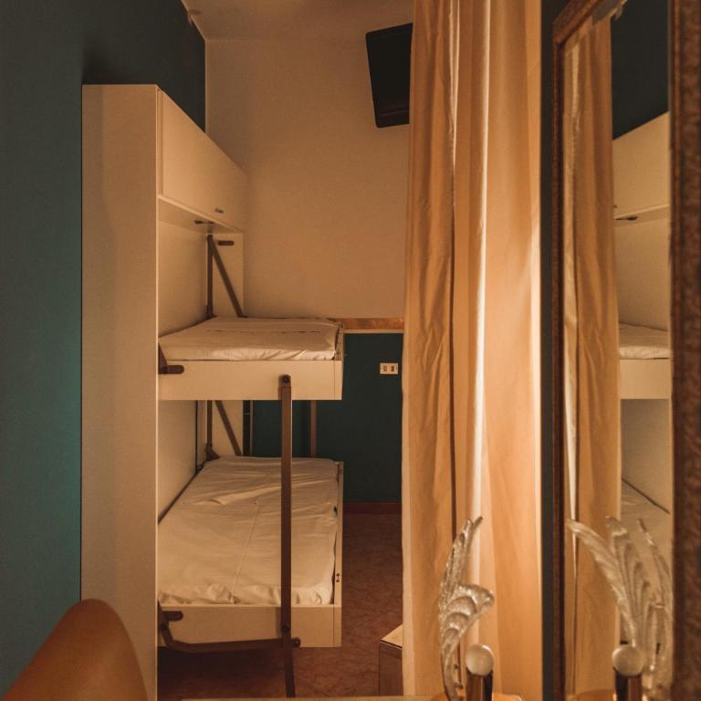 Hotel Benacus - Camera Familiare - 3