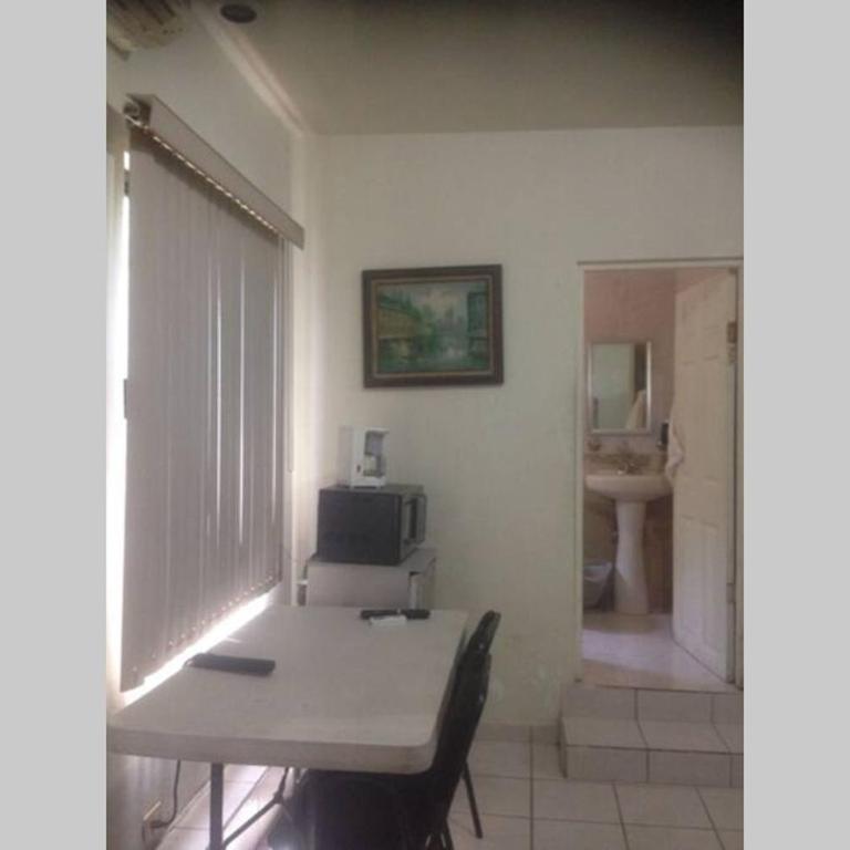 Valle de Brisas - One-Bedroom Apartment - 2