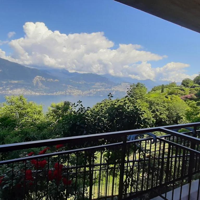 Albergo Alle Fasse - Camera Matrimoniale con Vista Lago - 9