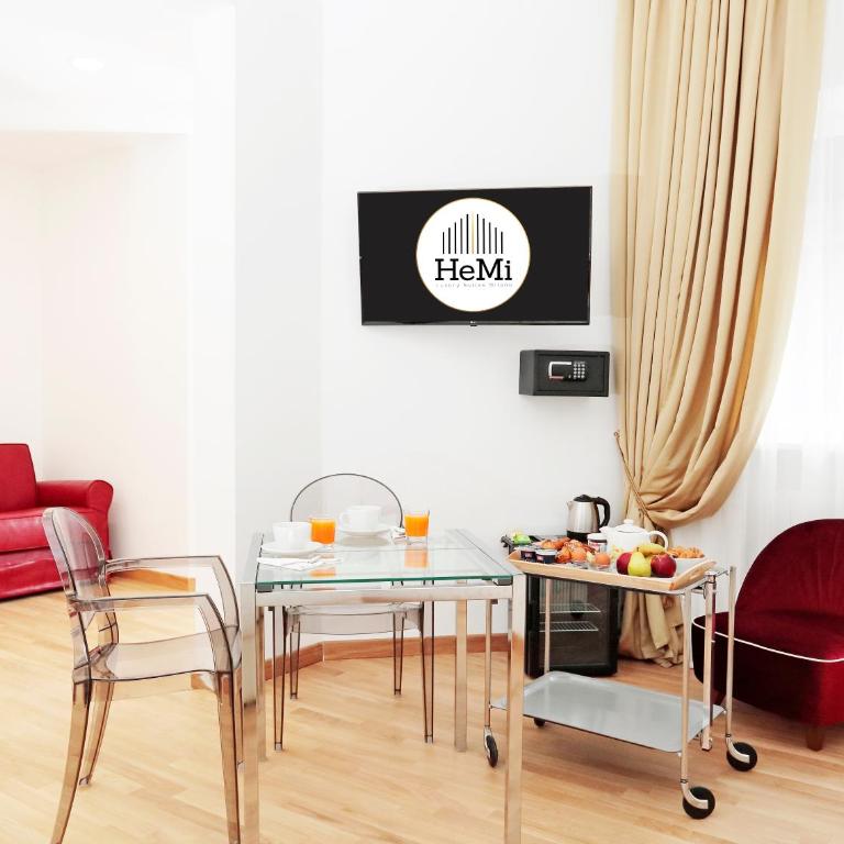 HeMi Suites - Suite with Spa Bath - 5
