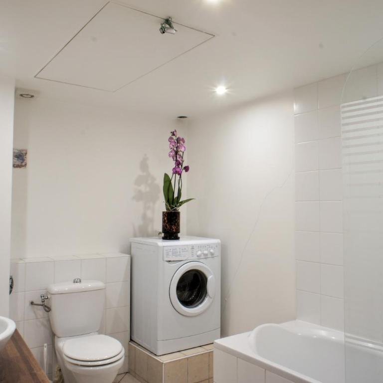 Ze Perfect Place - Spacieux appartement - Cours Saleya - 2 CHB - 2 SDB - AC - Two-Bedroom Apartment-no lift- 2nd floor - 11
