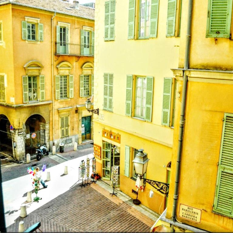 Ze Perfect Place - Spacieux appartement - Cours Saleya - 2 CHB - 2 SDB - AC - Two-Bedroom Apartment-no lift- 2nd floor - 12
