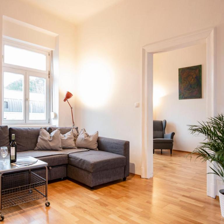 City-Apartments Graz - FRIENDLY RECEPTION & FREE BIKES - Apartment mit Balkon - 1