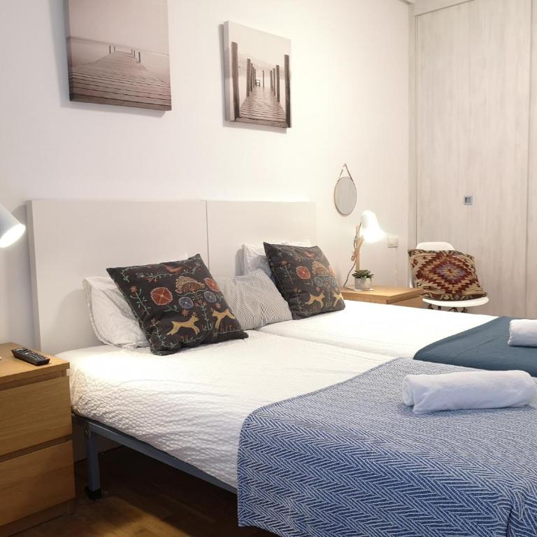 Apartamento Amplio y Central a pie de Playa la Concha - Apartamento con balcón - 8