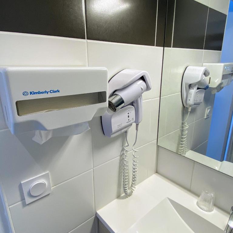 Logis - Le Christina - Chambre Lits Jumeaux Confort - 2