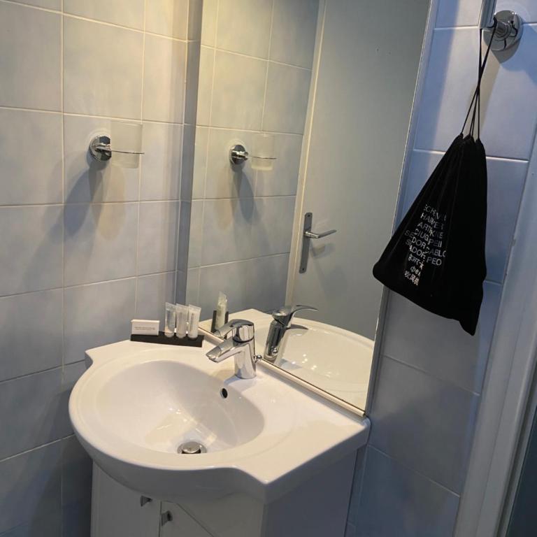 Hôtel Neptune - Chambre Double Économique - 4