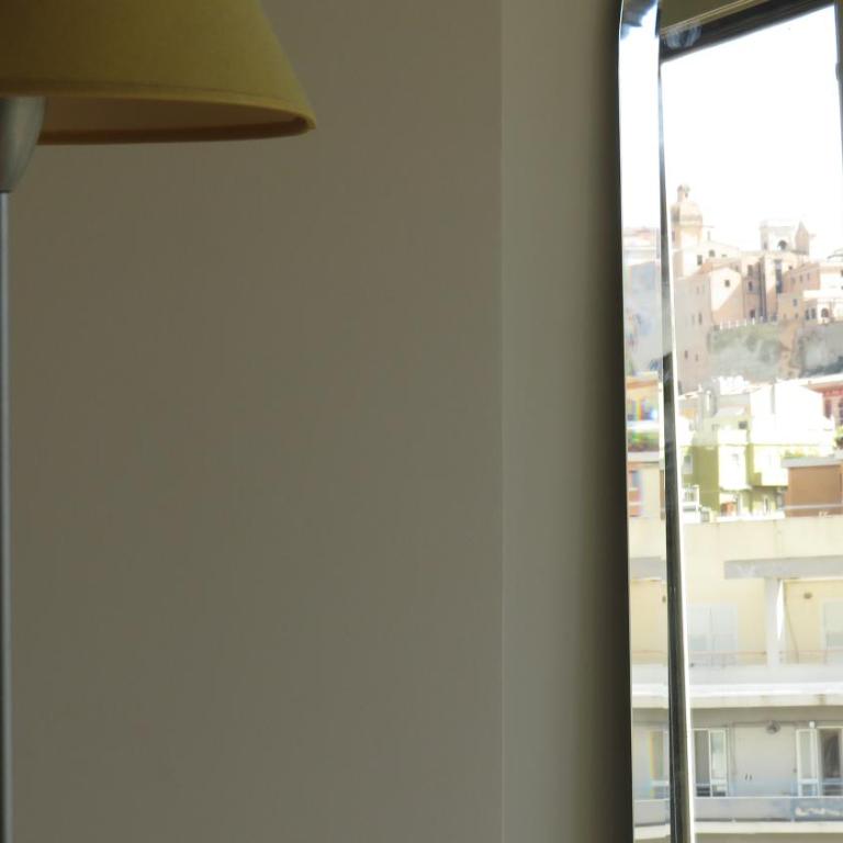 Luna Rossa Rooms - Standard Double Room with Shared Bathroom - 1