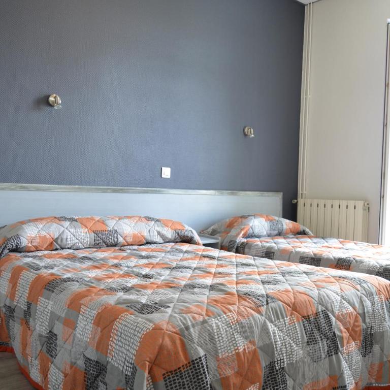 Hôtel Montfort - Chambre Triple - 1
