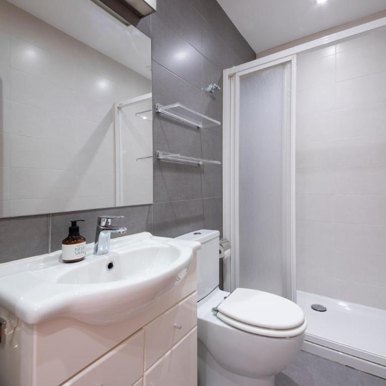 Modern Apartment with Spacious Terrace - Apartamento de 2 dormitorios - 12