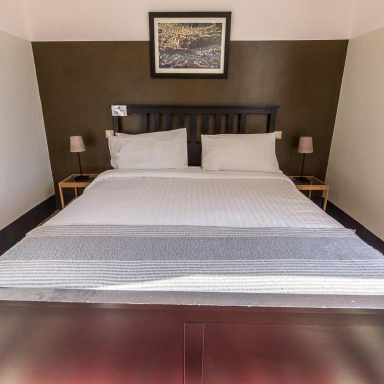 Grand Tour Design Guest House Catania Self Check-in - Standard Family Room - 25