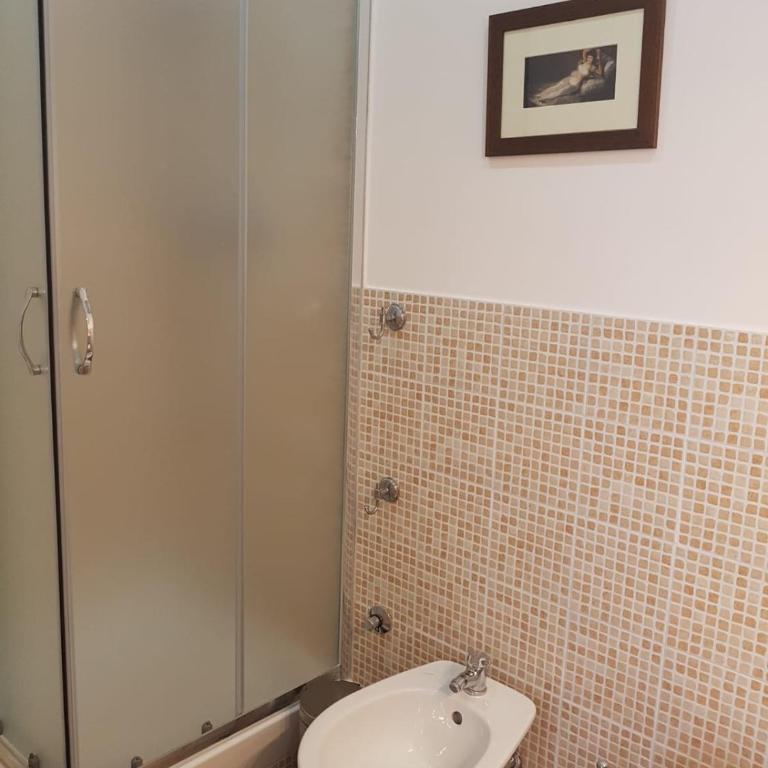 Le Tre Sorelle a Testaccio - Camera Quadrupla con Bagno Privato - 11