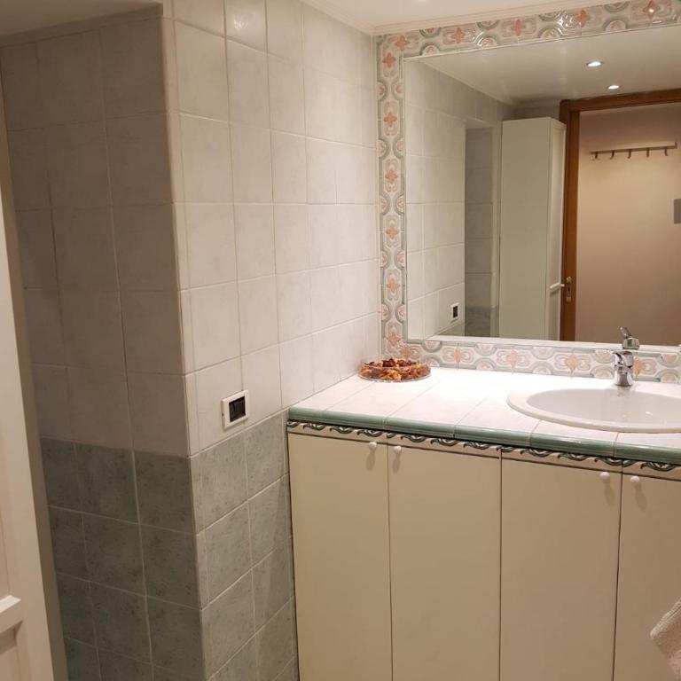 Le Tre Sorelle a Testaccio - Camera Matrimoniale con Bagno Privato - 26