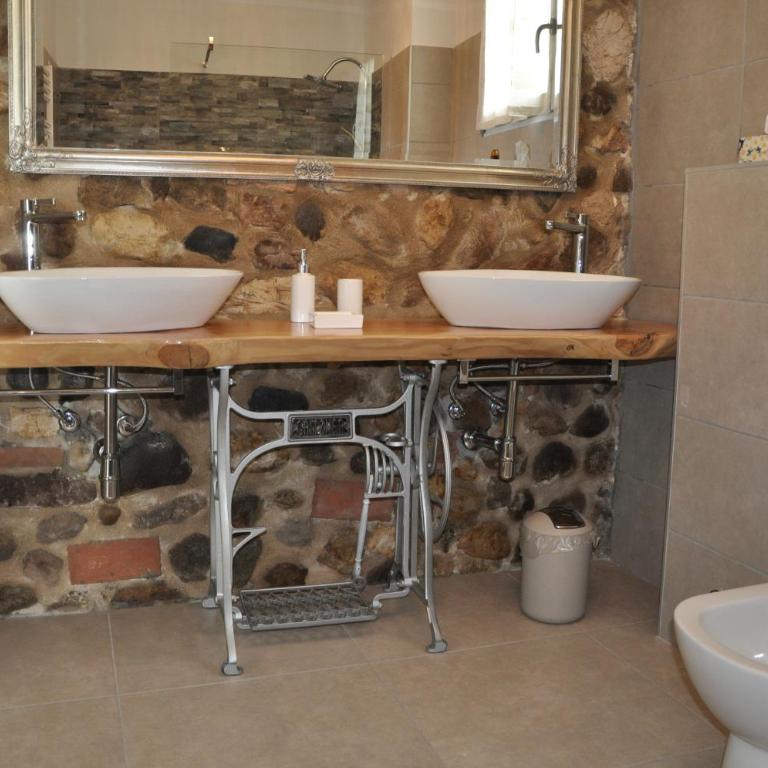 Casale Luel - Camera Matrimoniale con Bagno Privato - 9