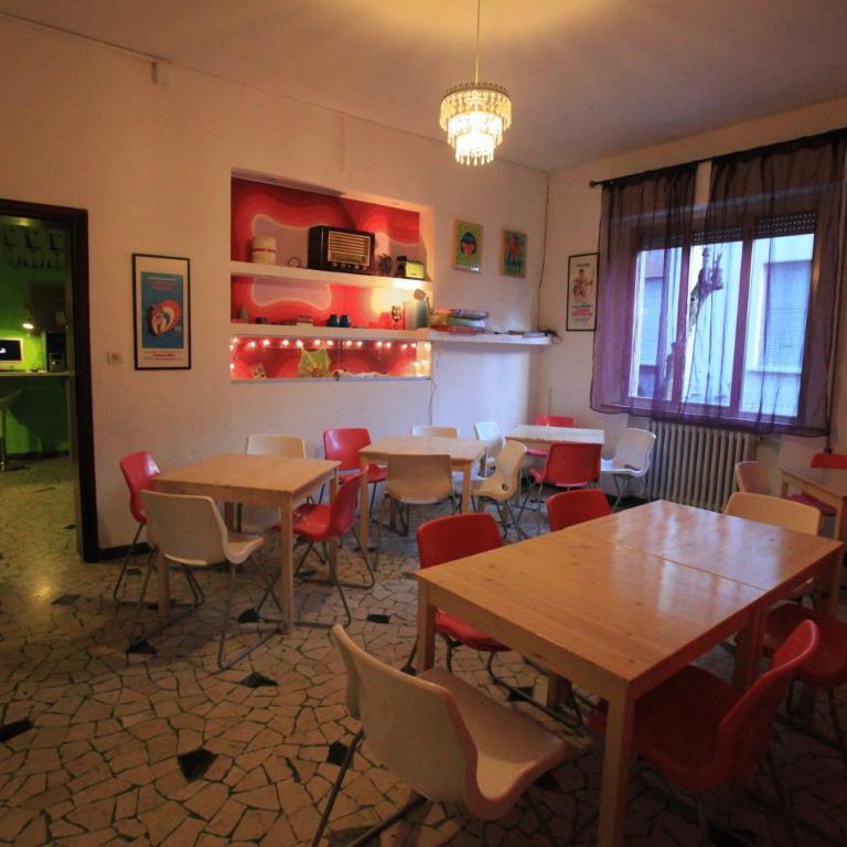 Sunflower City Student Hostel & Bar - Camera Quadrupla con Bagno Privato - 4