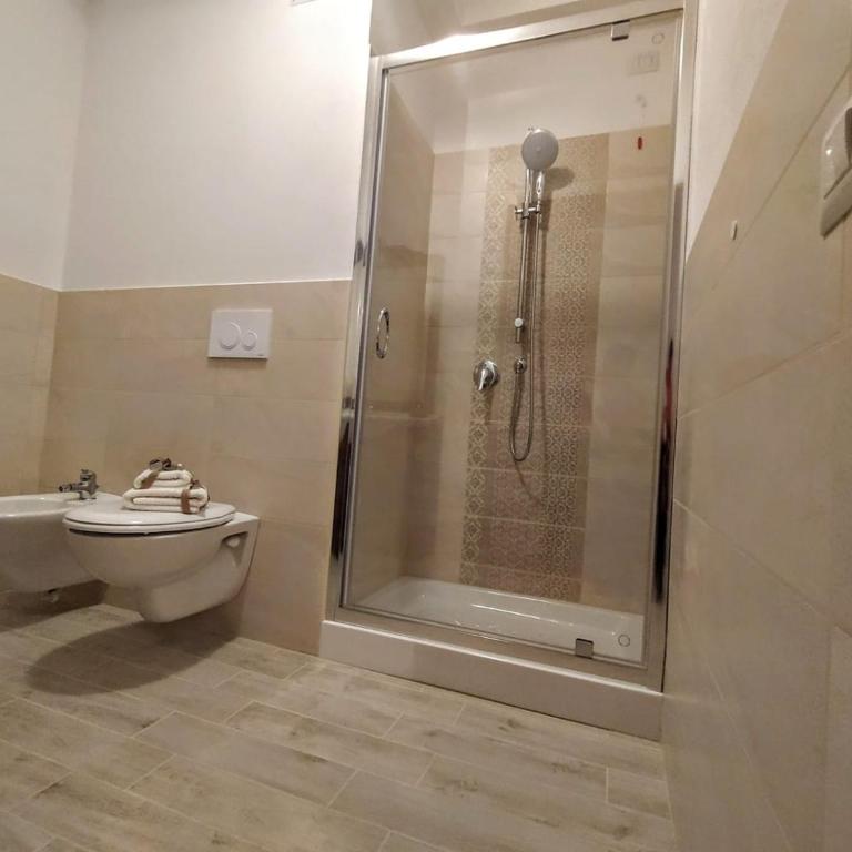 Alghero Mare Chiaro-Guest House - Camera Tripla con Bagno Privato Esterno - 6