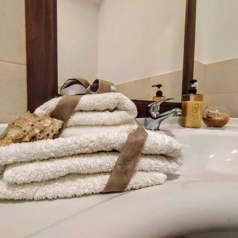 Alghero Mare Chiaro-Guest House - Camera Tripla con Bagno Privato Esterno - 5