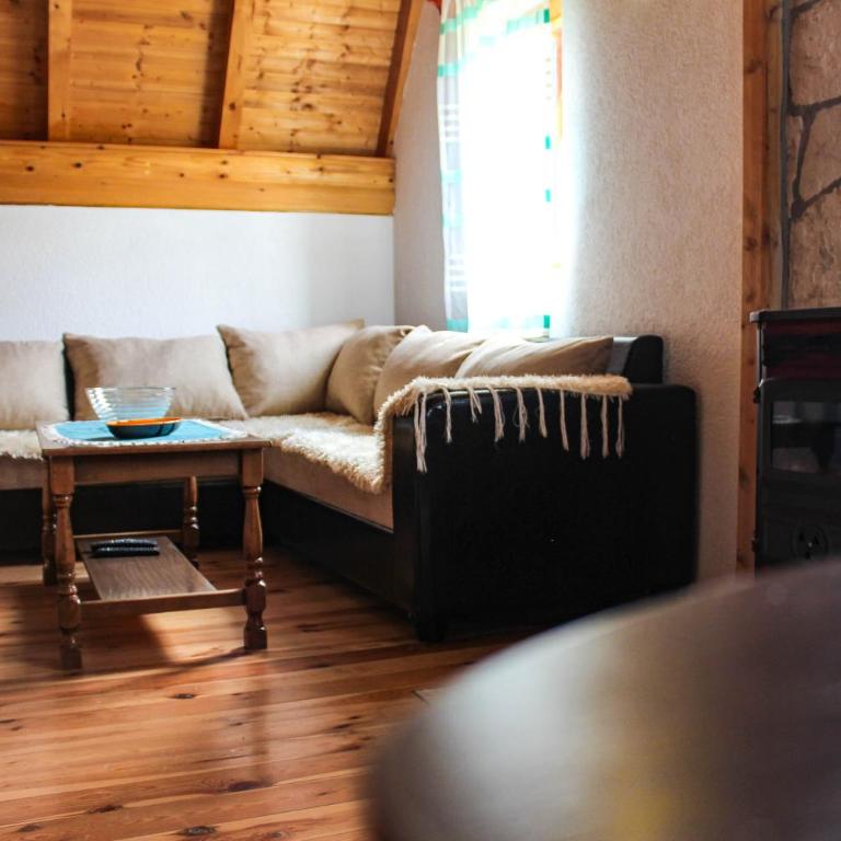 Vikendica Anja - Two-Bedroom Chalet - 52