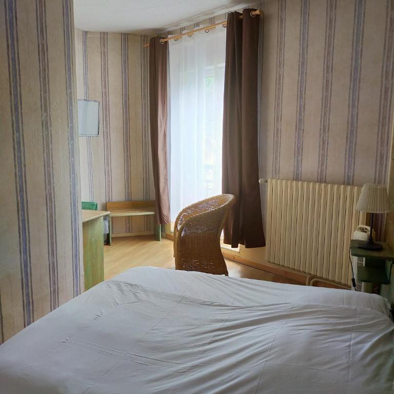 Hotel Les Alpes - Chambre Familiale - 1