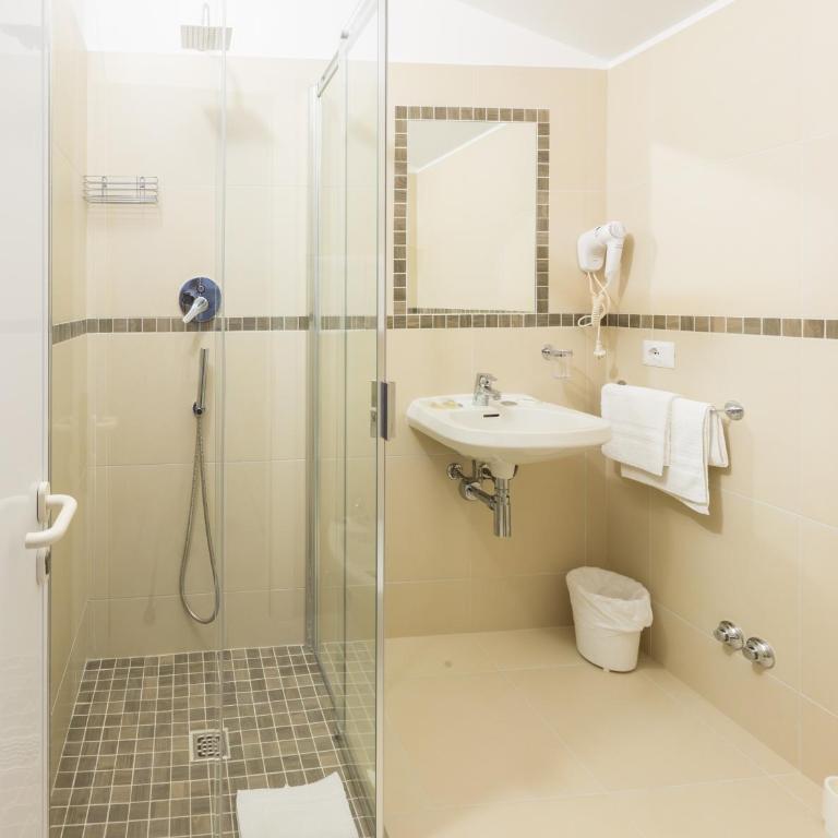 Hotel Ridens - Camera Tripla - 4