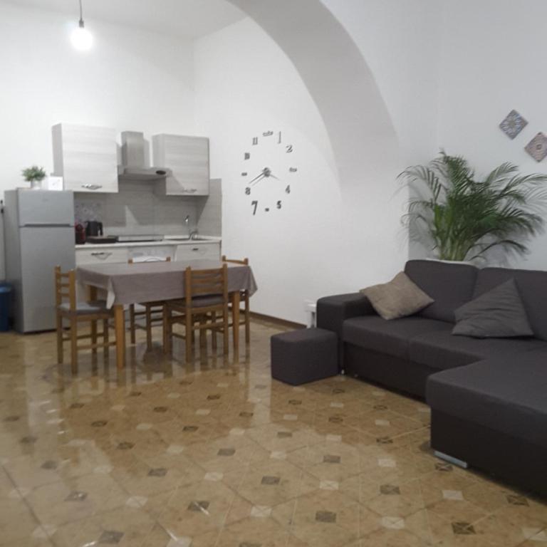 Il Centro Storico - Two-Bedroom Apartment - 1