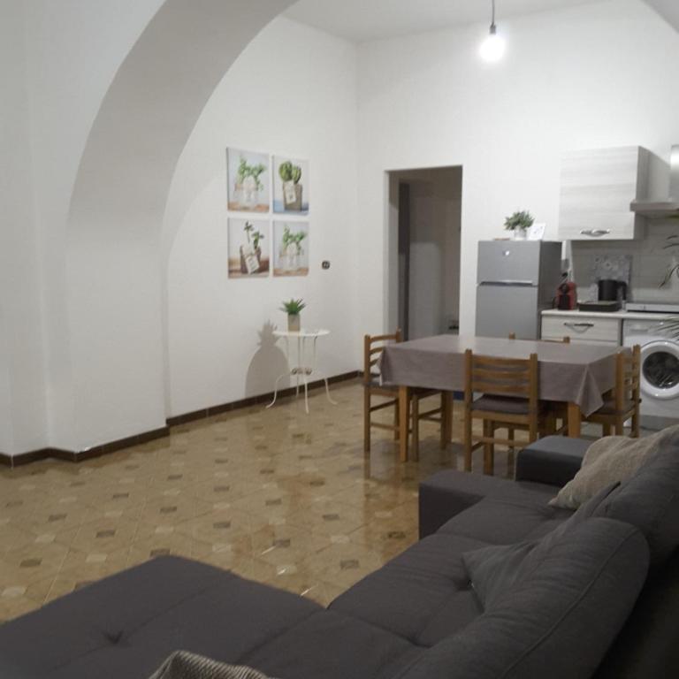 Il Centro Storico - Two-Bedroom Apartment - 2
