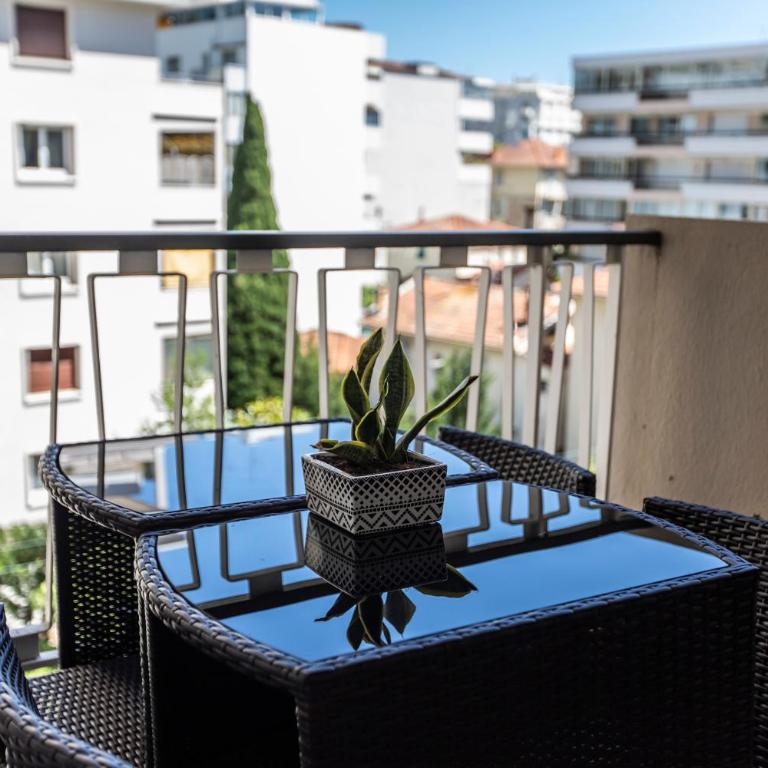 ++++ renovated cosy 50m2 sunny flat / balcony / close to beach and to the Palais des festivals ++++ - Appartamento con 1 Camera da Letto - 6