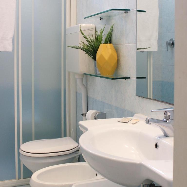 Hotel Sole - Triple Room - 10