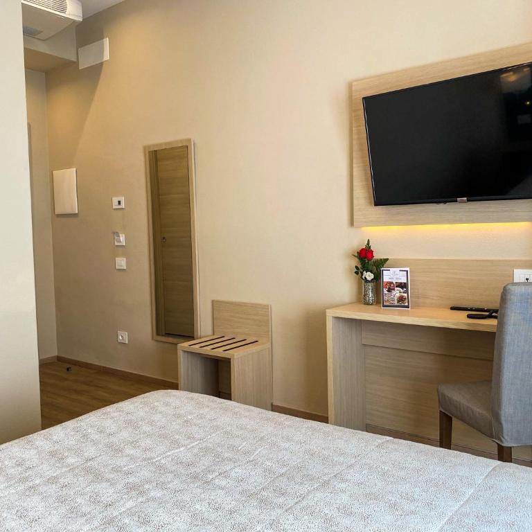 Hotel Victoria - Standard Double Room - 12
